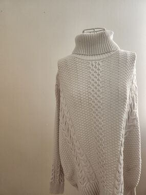 a.n.a Cream Chunky Cable Knit Turtleneck Sweater - Size Medium M